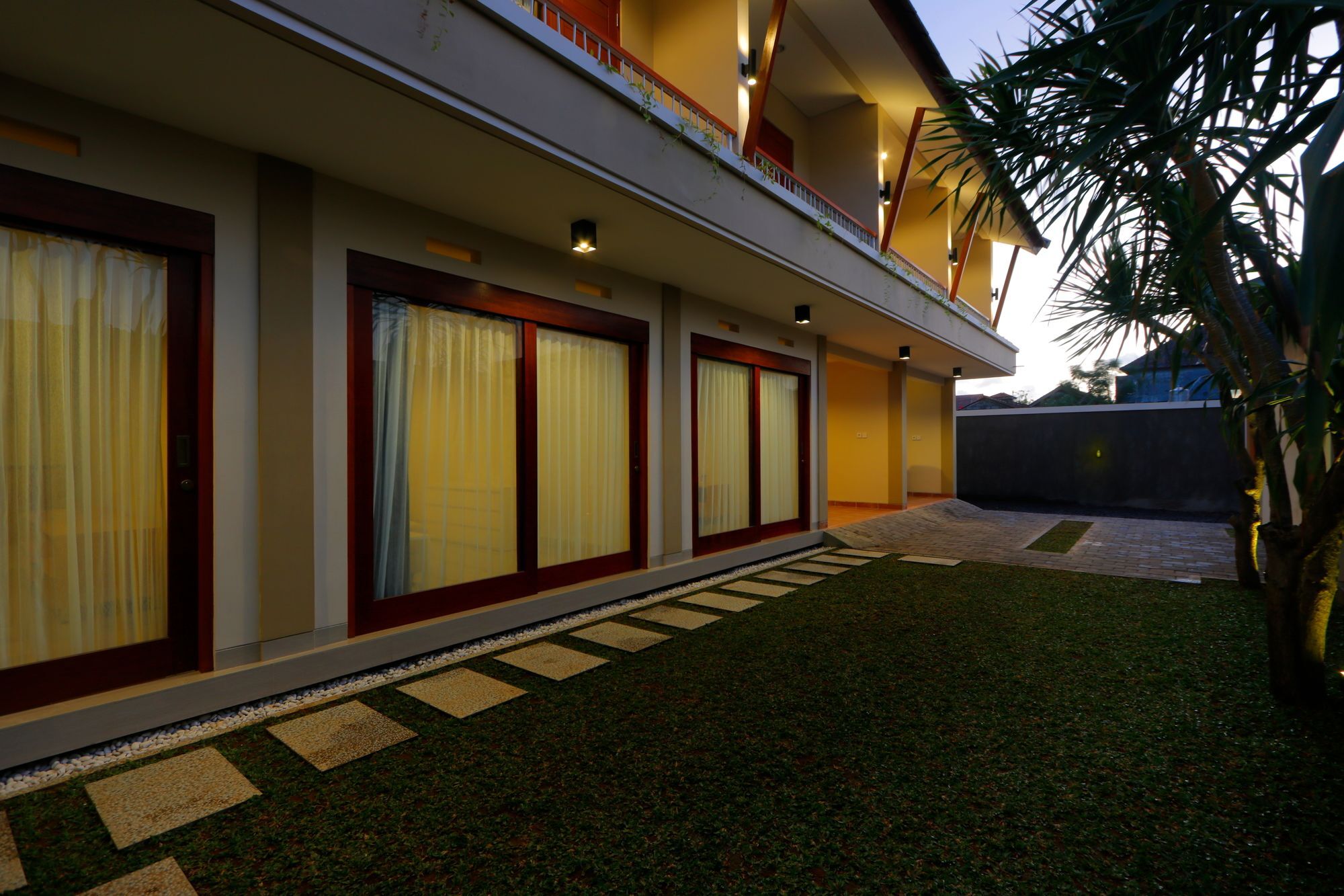 Bed and Breakfast Iconic Bali Living Denpasar Exterior foto