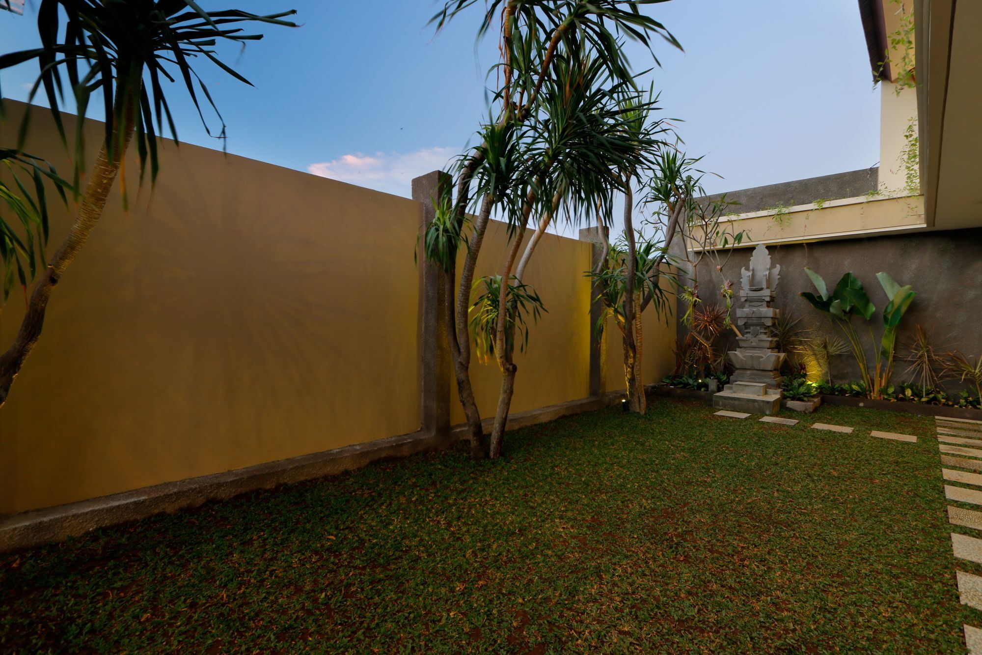 Bed and Breakfast Iconic Bali Living Denpasar Exterior foto